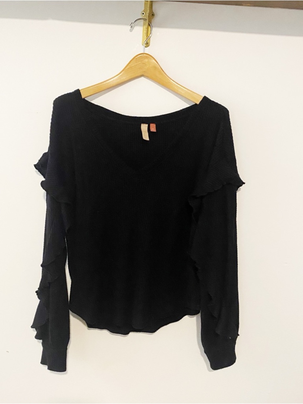 Pilcro Black Ruffle-Sleeve Waffle Long Sleeve Top